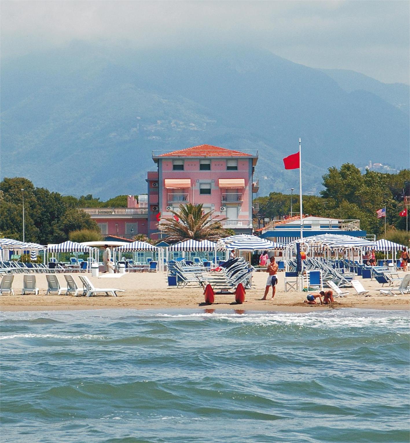 Hotel Happy Marina di Pietrasanta Exterior foto