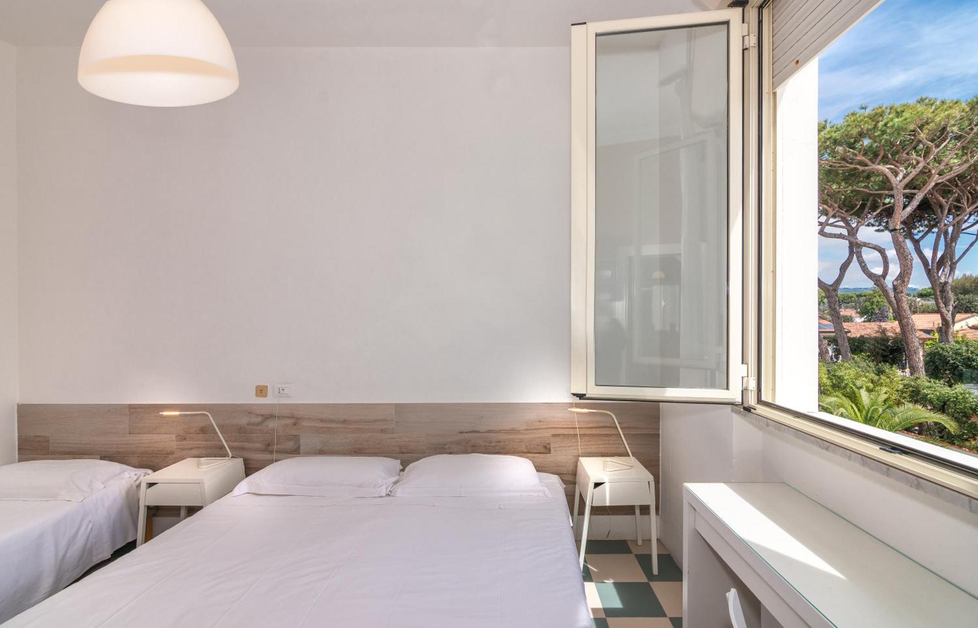 Hotel Happy Marina di Pietrasanta Exterior foto