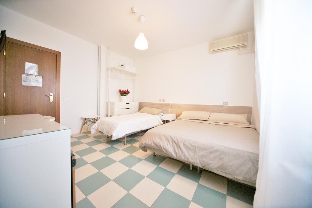 Hotel Happy Marina di Pietrasanta Exterior foto
